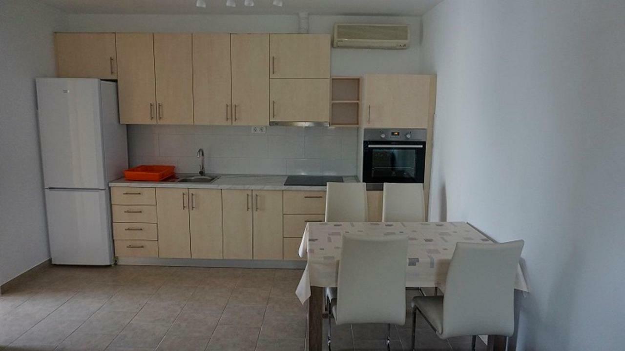 Apartments Ljubica Биоград на Мору Екстериор снимка